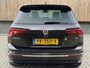 Volkswagen Tiguan 1.4 TSI R-line Handgeschakeld | Half/leer | R-line stuurwiel | LED verlichting | Stoelverwarming | Zwarte hemelbekleding | Apple CarPlay | Adaptieve cruise control | Parkeersensoren voor en achter