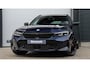 BMW 3-Serie Touring 330i M-Sport Pro | Harman/Kardon | Panoramadak | Head-up | Trekhaak | M Sportstoelen | Carbon