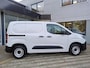 Peugeot Partner L1 1.5 BlueHDi 100pk | Achterdeuren met ramen | Raam in tussenwand | Houten vloer laadruimte | Multimedia | Apple Carplay | Android Auto | Achteruitrijcamera | Parkeersensoren achter | Digital cockpit | Stuurwielbediening