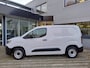 Peugeot Partner L1 1.5 BlueHDi 100pk | Achterdeuren met ramen | Raam in tussenwand | Houten vloer laadruimte | Multimedia | Apple Carplay | Android Auto | Achteruitrijcamera | Parkeersensoren achter | Digital cockpit | Stuurwielbediening