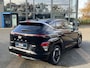 Hyundai Kona Elektro 150 kW Trend 65,4kWh 3-Fase Lader | Dealeronderhouden | Fabrieksgarantie Hyundai tot 2029 | Elektrische Achterklep | Stoel & Stuurverwarming | Afnembare Trekhaak | Rijklaar Geleverd