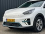 Kia e-Niro EV I 64kWh 204pk Aut DynamicPlusLine I SOH 98% I Schuifkanteldak I Adaptieve Cruise I Stoel-Stuurverwarming I Camera I Navigatie I Keyless Entry I