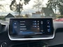 Peugeot 2008 1.2 Turbo 100 PK Allure Pack | 1e Eigenaarsauto met slechts 25.370 km! | Navigatie | Camera | Hoge Zitpositie | LED verlichting | Cruise Control | Climate Control | 17" Lichtmetalen Wielen | Groot Multimedia scherm met Apple Carplay |