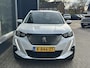 Peugeot 2008 1.2 Turbo 100 PK Allure Pack | 1e Eigenaarsauto met slechts 25.370 km! | Navigatie | Camera | Hoge Zitpositie | LED verlichting | Cruise Control | Climate Control | 17" Lichtmetalen Wielen | Groot Multimedia scherm met Apple Carplay |