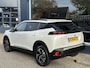 Peugeot 2008 1.2 Turbo 100 PK Allure Pack | 1e Eigenaarsauto met slechts 25.370 km! | Navigatie | Camera | Hoge Zitpositie | LED verlichting | Cruise Control | Climate Control | 17" Lichtmetalen Wielen | Groot Multimedia scherm met Apple Carplay |