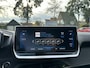 Peugeot 2008 1.2 Turbo 100 PK Allure Pack | 1e Eigenaarsauto met slechts 25.370 km! | Navigatie | Camera | Hoge Zitpositie | LED verlichting | Cruise Control | Climate Control | 17" Lichtmetalen Wielen | Groot Multimedia scherm met Apple Carplay |