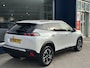 Peugeot 2008 1.2 Turbo 100 PK Allure Pack | 1e Eigenaarsauto met slechts 25.370 km! | Navigatie | Camera | Hoge Zitpositie | LED verlichting | Cruise Control | Climate Control | 17" Lichtmetalen Wielen | Groot Multimedia scherm met Apple Carplay |