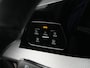 Volkswagen Golf 1.5 eTSI 150 pk DSG R-Line Edition | Panoramadak | IQ Light | Black Style | Head-up display | Sportstoelen | Stoel-/stuurverwarming | 18 inch