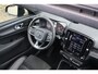 Volvo XC40 2.0 T4 R-Design | Panoramadak | Adaptive cruise control | Harman Kardon audio | Stoelverwarming | Keyless | Achteruitrijcamera | 19" velgen | Getint glas |