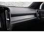 Volvo XC40 2.0 T4 R-Design | Panoramadak | Adaptive cruise control | Harman Kardon audio | Stoelverwarming | Keyless | Achteruitrijcamera | 19" velgen | Getint glas |