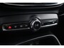 Volvo XC40 2.0 T4 R-Design | Panoramadak | Adaptive cruise control | Harman Kardon audio | Stoelverwarming | Keyless | Achteruitrijcamera | 19" velgen | Getint glas |
