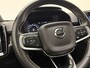 Volvo XC40 T5 262pk Recharge R-Design / Stoel/- en stuurverwarming / Power seats / Trekhaak / Elektr achterklep / Camera rondom /