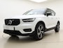 Volvo XC40 T5 262pk Recharge R-Design / Stoel/- en stuurverwarming / Power seats / Trekhaak / Elektr achterklep / Camera rondom /