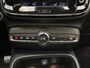 Volvo XC40 T5 262pk Recharge R-Design / Stoel/- en stuurverwarming / Power seats / Trekhaak / Elektr achterklep / Camera rondom /