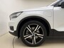 Volvo XC40 T5 262pk Recharge R-Design / Stoel/- en stuurverwarming / Power seats / Trekhaak / Elektr achterklep / Camera rondom /