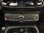 Volvo XC40 T5 262pk Recharge R-Design / Stoel/- en stuurverwarming / Power seats / Trekhaak / Elektr achterklep / Camera rondom /