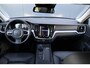 Volvo V60 2.0 B3 Momentum Advantage | Automaat | Leer | Stoelverwarming | Camera | 1e eigenaar | Dealer onderhouden
