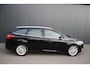 Ford Focus Wagon 1.5 Titanium Edition - NAVIGATIE - CAMERA - PDC - TREKHAAK - 1e EIGENAAR
