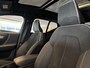 Volvo XC40 T4 Plug-in / Pan.dak / Leer / Elek Trekhaak / Harman-Kardon / Dab+ / Apple Carplay / Stuur- en Stoelverwarming / MY 2023