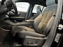 Volvo XC40 T4 Plug-in / Pan.dak / Leer / Elek Trekhaak / Harman-Kardon / Dab+ / Apple Carplay / Stuur- en Stoelverwarming / MY 2023
