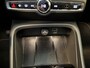 Volvo XC40 T4 Plug-in / Pan.dak / Leer / Elek Trekhaak / Harman-Kardon / Dab+ / Apple Carplay / Stuur- en Stoelverwarming / MY 2023