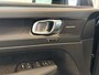 Volvo XC40 T4 Plug-in / Pan.dak / Leer / Elek Trekhaak / Harman-Kardon / Dab+ / Apple Carplay / Stuur- en Stoelverwarming / MY 2023
