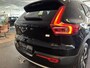 Volvo XC40 T4 Plug-in / Pan.dak / Leer / Elek Trekhaak / Harman-Kardon / Dab+ / Apple Carplay / Stuur- en Stoelverwarming / MY 2023