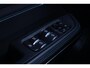 Lynk & Co 01 1.5 Plug-in Hybrid | Panoramadak | Trekhaak | Adaptive cruise control | 20" velgen | LED koplampen | Dode hoek detectie BLIS | 360 camera |