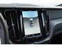 Volvo XC60 T6 350PK Automaat AWD Plus Black Edition / Trekhaak / Panoramadak / BLIS / Adaptieve cruise control / Keyless entry / Stoel - en stuurwielverwarming / elektrische stoelen met geheugen / Parkeersensoren met 360 camera / Elektrische achterklep