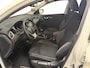 Nissan Qashqai 1.3 DIG-T Design Edition NAVI AIRCO CAMERA PANORAMADAK CRUISE CONTROLE LM VELGEN HOGE INSTAP BLUETOOTH ZEER MOOIE AUTO PAS 33000 KM