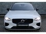 Volvo V60 2.0 T6 Plug-in hybrid AWD Plus Dark | Trekhaak | 360 camera | Adaptive cruise control | Google Maps navigatie | Keyless | Stoel- en stuurverwarming | Elektrische stoelverstelling | Harman Kardon audio |