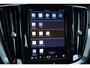 Volvo V60 2.0 T6 Plug-in hybrid AWD Plus Dark | Trekhaak | 360 camera | Adaptive cruise control | Google Maps navigatie | Keyless | Stoel- en stuurverwarming | Elektrische stoelverstelling | Harman Kardon audio |