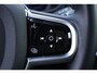 Volvo V60 2.0 T6 Plug-in hybrid AWD Plus Dark | Trekhaak | 360 camera | Adaptive cruise control | Google Maps navigatie | Keyless | Stoel- en stuurverwarming | Elektrische stoelverstelling | Harman Kardon audio |