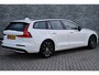 Volvo V60 2.0 T6 Plug-in hybrid AWD Plus Dark | Trekhaak | 360 camera | Adaptive cruise control | Google Maps navigatie | Keyless | Stoel- en stuurverwarming | Elektrische stoelverstelling | Harman Kardon audio |