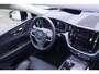 Volvo XC60 2.0 T6 Plug-in hybrid AWD Ultra Dark | Trekhaak | Panoramadak | 360 camera | Head-up display | Harman Kardon audio | Actieve LED koplampen | Keyless | Lederen bekleding | Adaptive cruise control |