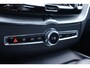 Volvo XC60 2.0 T6 Plug-in hybrid AWD Ultra Dark | Trekhaak | Panoramadak | 360 camera | Head-up display | Harman Kardon audio | Actieve LED koplampen | Keyless | Lederen bekleding | Adaptive cruise control |