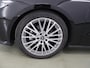 Mercedes-Benz CLA Shooting Brake 180 Luxury | Panoramadak | Distronic | Getint glas | Stoelverwarming |
