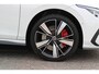Volkswagen Golf 1.4 eHybrid 245pk GTE DSG Automaat / Panoramadak / LM 18 inch / IQ LED / Trekhaak wegkl / Keyless / Camera / Park Assist