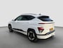 Hyundai Kona Electric Comfort Smart 65.4 kWh 217pk | Camera | Carplay draadloos | Trekhaak afneembaar | Climate control | Adaptive cruise control | Elektrische achterklep | Full LED koplampen | Stuurverwarming | Stoelverwarming | Navigatie