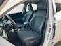 Hyundai Kona Electric Comfort Smart 65.4 kWh 217pk | Camera | Carplay draadloos | Trekhaak afneembaar | Climate control | Adaptive cruise control | Elektrische achterklep | Full LED koplampen | Stuurverwarming | Stoelverwarming | Navigatie