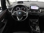 BMW 2-Serie Gran Tourer 216i Luxury Line 7-persoons | Trekhaak | Stoelverwarming | Leder | Head-Up | Camera | Navigatie | Full LED | Park Assist | Sfeerverlichting | Climate control | Getint glas