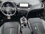 Kia Ceed Sportswagon 1.5 T-GDi GT-Line Elektrisch schuif-kanteldak | Dodehoeksensoren | Achteruitrijcamera | Cruise control adaptive | Climate control