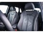 Audi Q3 45 TFSI e S edition Stoelenverwarming voor - Sportstoelen - Achterbank plus - Audi virtual cockpit plus - Parkeerhulp plus - Cruise control - Audi drive select - Automatisch bedienbare achterklep - Binnenspiegel automatisch dimmend -