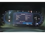 Volvo V60 B4 Plus Dark - Panorama/schuifdak - IntelliSafe Assist & Surround - 360º Camera - Harman/Kardon audio - Adaptieve LED koplampen - Verwarmde voorstoelen, stuur & achterbank - Parkeersensoren voor & achter - Elektr. bedienb. voorstoelen met geheugen - Draadloze tel. lader - Extra getint glas - 19' LMV