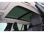 Volvo V60 B4 Plus Dark - Panorama/schuifdak - IntelliSafe Assist & Surround - 360º Camera - Harman/Kardon audio - Adaptieve LED koplampen - Verwarmde voorstoelen, stuur & achterbank - Parkeersensoren voor & achter - Elektr. bedienb. voorstoelen met geheugen - Draadloze tel. lader - Extra getint glas - 19' LMV
