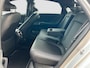 Hyundai Ioniq 6 Lounge 77.4 kWh 229pk | 360 graden camera | PremiumAudio | Panoramadak | Carplay | Navigatie | 20'' velgen | Head-up Display | Elektrische Achterklep | Bestuudersstoel met geheugen | Stoelventilatie | Stoelverwarming | Warmtepomp