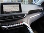 Peugeot 3008 Première 1.2 PureTech 130PK Navigatie, Achteruitrijcamera, Keyless, Panoramadak, Elektrische kofferklep, Parkeersensoren, Trekhaak