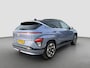 Hyundai Kona Electric Premium 65.4 kWh 217pk | Leder | Adaptive cruise control | 360 graden camera | Dodehoek detectie | Premium audio | Bestuurdersstoel met geheugen | Elektrische achterklep | Stoelventilatie | Stoelverwarming | Warmtepomp