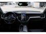 Volvo XC60 T6 Plug-in hybrid AWD Plus Dark | Verwarmde Voorstoelen, Stuurwiel en Achterbank | Panoramisch Schuif-/Kanteldak | Semi- Elektrische Trekhaak | 360-Camera | Adaptieve Cruise Control | Draadloze Telefoonlader