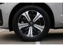 Volvo XC60 T6 Plug-in hybrid AWD Plus Dark | Verwarmde Voorstoelen, Stuurwiel en Achterbank | Panoramisch Schuif-/Kanteldak | Semi- Elektrische Trekhaak | 360-Camera | Adaptieve Cruise Control | Draadloze Telefoonlader